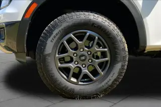 Ford Ranger 2025 4x2 XLT 4dr SuperCrew 5.0 ft. SB