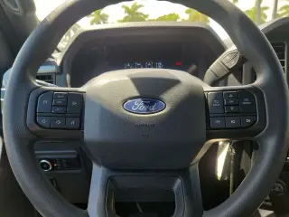 Ford F-150 2024 4x2 STX 4dr SuperCrew 5.5 ft. SB
