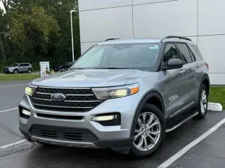Ford Explorer 2024 con tracción en las cuatro ruedas XLT de 4 puertas SUV