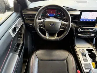 Ford Explorer 2023 ST-Line 4x4 SUV