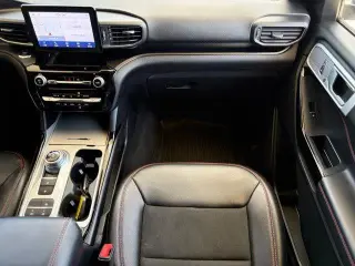 Ford Explorer 2023 ST-Line 4x4 SUV
