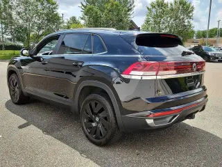 Volkswagen Atlas Cross Sport 2024 AWD SE 4Motion 4dr SUV con Tecnología