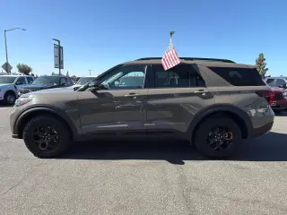 Ford Explorer 2026 AWD Tremor 4dr SUV