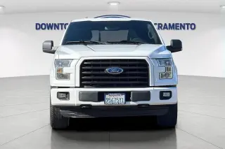 Ford F-150 2016 4x4 XLT 4dr SuperCrew con 5.5 ft. de ancho.
