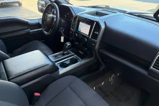 Ford F-150 2016 4x4 XLT 4dr SuperCrew con 5.5 ft. de ancho.