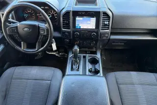 Ford F-150 2016 4x4 XLT 4dr SuperCrew con 5.5 ft. de ancho.