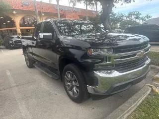 Chevrolet Silverado 1500 2020 4x2 LT 4dr Double Cab con 6.6 pies de ancho de carga.