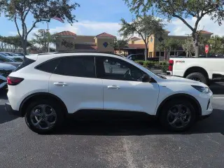 Ford Escape Hybrid 2025 ST-Line 4dr SUV