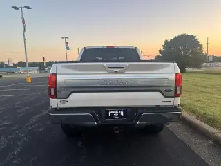 Ford F-150 2019 4x4 King Ranch 4dr SuperCrew 5.5 ft. SB