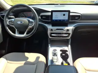 Explorador Ford 2023 AWD XLT 4dr SUV