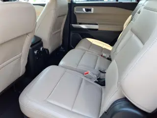 Explorador Ford 2023 AWD XLT 4dr SUV