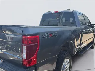 Ford F-250 Super Duty 2021 4x4 XLT 4dr Cab de Trabajo con Cabina de 6.8 pies de largo Pickup