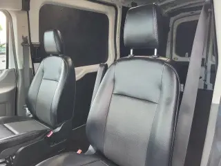 Ford Transit 2024 250 3dr LWB Techo de Medio Cuerpo Vehículo de Carga