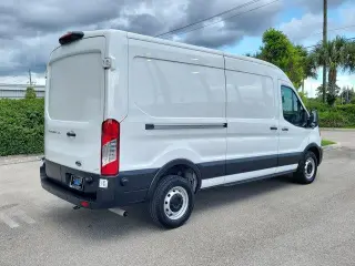Ford Transit 2024 250 3dr LWB Techo de Medio Cuerpo Vehículo de Carga