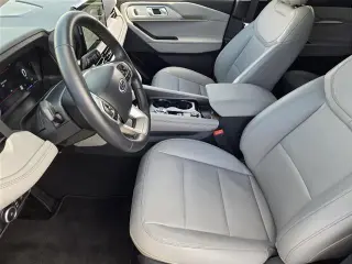 Ford Explorer 2025 Active 4dr SUV en español: 

Ford Explorer 2025 Active 4 tracción en español: