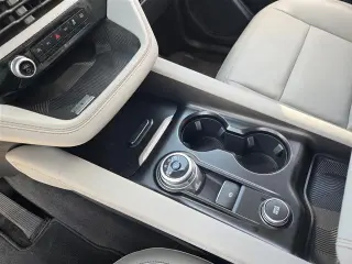 Ford Explorer 2025 Active 4dr SUV en español: 

Ford Explorer 2025 Active 4 tracción en español: