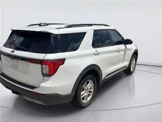 Ford Explorer 2025 Active 4dr SUV en español: 

Ford Explorer 2025 Active 4 tracción en español: