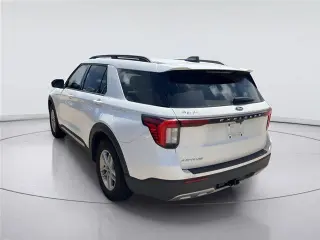 Ford Explorer 2025 Active 4dr SUV en español: 

Ford Explorer 2025 Active 4 tracción en español: