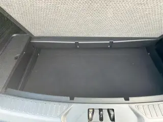 Ford Explorer 2023 AWD XLT 4dr SUV