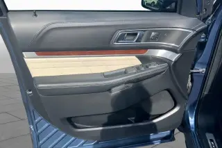 Ford Explorer 2018 AWD Platinum 4dr SUV