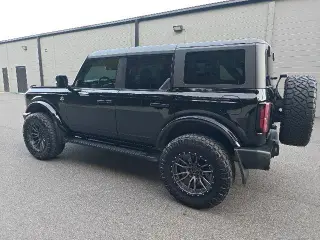 Ford Bronco 2023 4x4 Outer Banks 4dr SUV