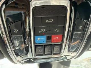 Jeep Grand Cherokee 2022 4x4 Summit 4 puertas SUV (lanzamiento de mitad de año)