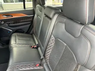 Jeep Grand Cherokee 2022 4x4 Summit 4 puertas SUV (lanzamiento de mitad de año)
