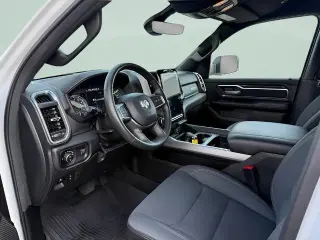 Ram 1500 2024 4x4 Big Horn Cabina Doble de 4 puertas y caja corta de 5.6 pies