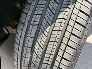Jeep Grand Cherokee 2025 4x4 Laredo SUV de 4 puertas