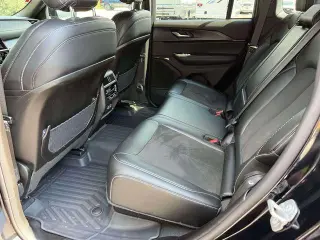 Jeep Grand Cherokee 2025 4x4 Laredo SUV de 4 puertas