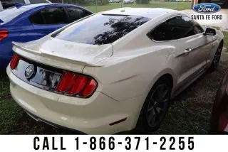 Ford Mustang 2015 GT Edición Limitada 50 Aniversario Fastback de 2 puertas