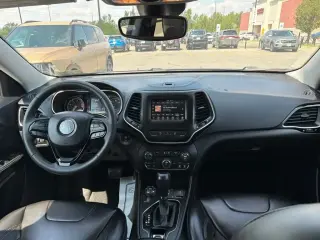 Jeep Cherokee 2021 4x4 Latitude Plus SUV de 4 puertas
