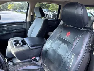 Ram 1500 2019 4x2 Big Horn Crew Cab 4 puertas, caja corta de 5.6 pies