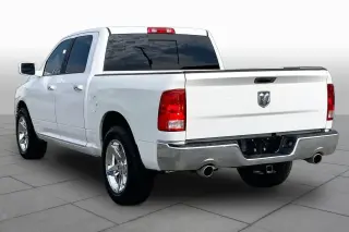 Ram 1500 2012 4x2 SLT 4dr Crew Cab batea de 5.5 pies