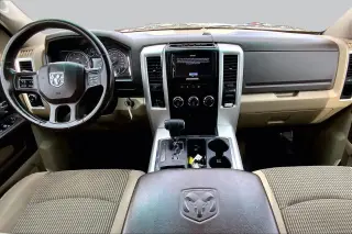 Ram 1500 2012 4x2 SLT 4dr Crew Cab batea de 5.5 pies