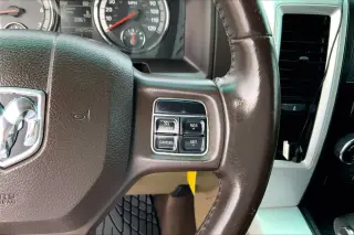 Ram 1500 2012 4x2 SLT 4dr Crew Cab batea de 5.5 pies