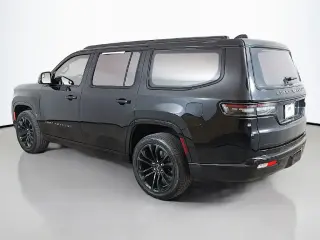 Jeep Grand Wagoneer 2022 4x4 Series II SUV de 4 puertas