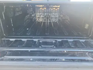Jeep Gladiator 2022 4x4 Sport Cabina Doble de 4 puertas y caja corta de 5.0 pies