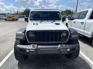 Jeep Wrangler 2024 4x4 Rubicon SUV de 2 puertas