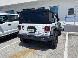 Jeep Wrangler 2024 4x4 Rubicon SUV de 2 puertas
