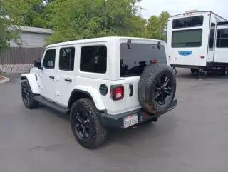 Jeep Wrangler Unlimited 2022 4x4 Sahara 4 puertas SUV