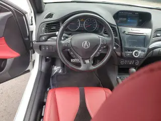 Sedán de 4 puertas Acura ILX 2022 con paquete Premium y A-SPEC