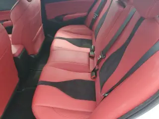 Sedán de 4 puertas Acura ILX 2022 con paquete Premium y A-SPEC