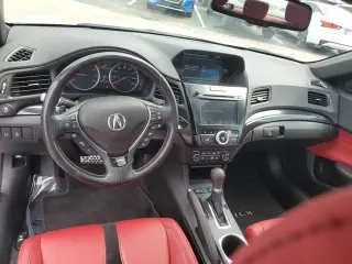 Sedán de 4 puertas Acura ILX 2022 con paquete Premium y A-SPEC
