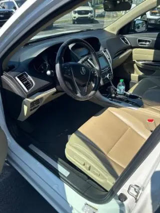 Sedán de 4 puertas Acura TLX 2018