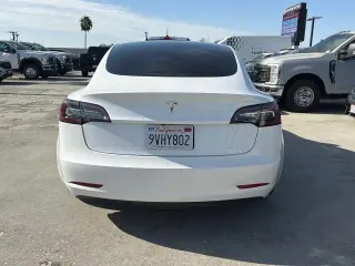Tesla Model 3 2023 Sedán 4 puertas