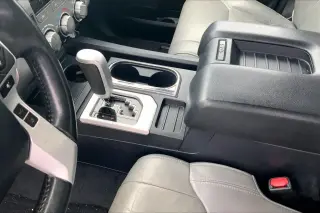 Toyota Tundra 2020 4x2 SR5 4 puertas CrewMax Cab Pickup SB