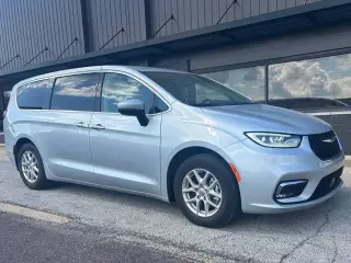 Chrysler Pacifica 2023 Touring L Miniván de 4 puertas