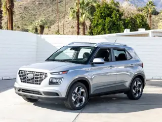 Hyundai VENUE 2025 SEL Crossover de 4 puertas