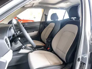 Hyundai VENUE 2025 SEL Crossover de 4 puertas